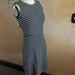 Sleeveless form fitting dress